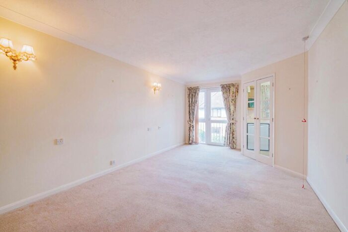 1 Bedroom Apartment For Sale In Custerson Court, Saffron Walden, CB11