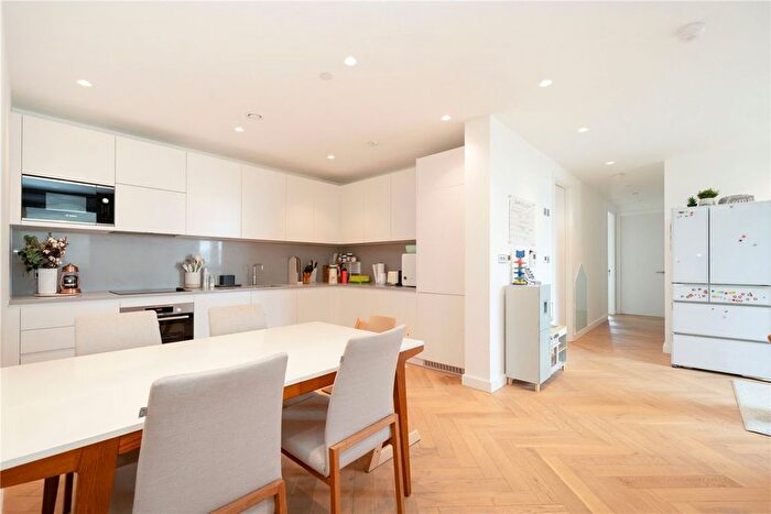 3 Bedroom Flat For Sale In Oberman Road, Willesden Green, NW10