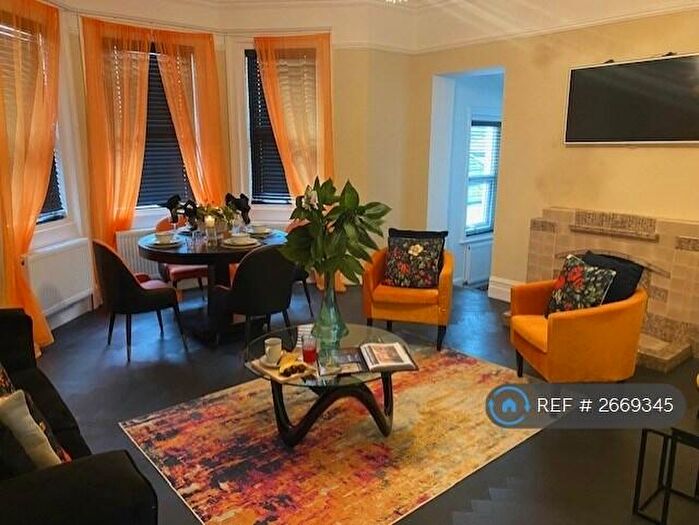 2 Bedroom Flat To Rent In Southcote Road, Bournemouth, BH1