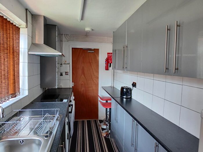 2 Bedroom Terraced House To Rent In Norwood Road: Bedroom Student House, NG7