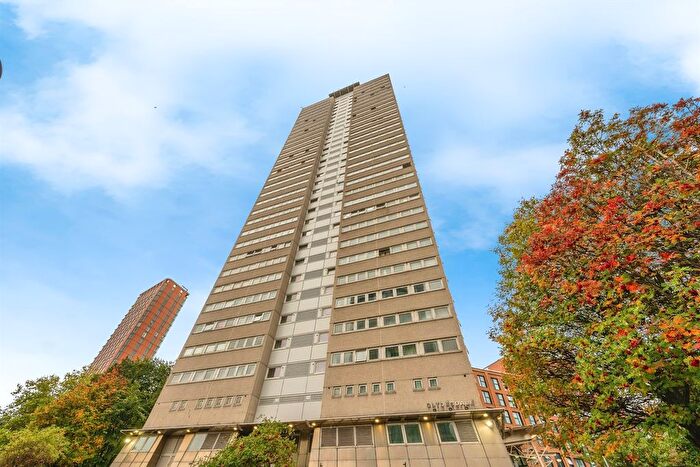 2 Bedroom Flat For Sale In Holloway Head, Birmingham, B1