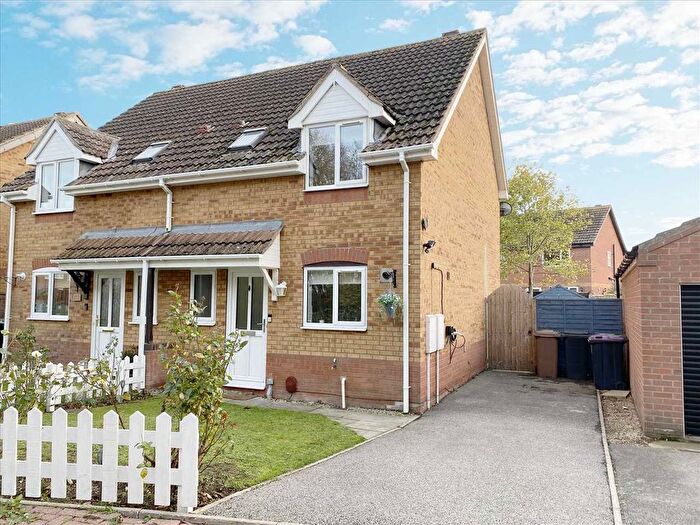 3 Bedroom Semi-Detached House For Sale In Beck Close, Ruskington, NG34