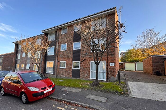 2 Bedroom Flat To Rent In Relko Gardens, Sutton, SM1