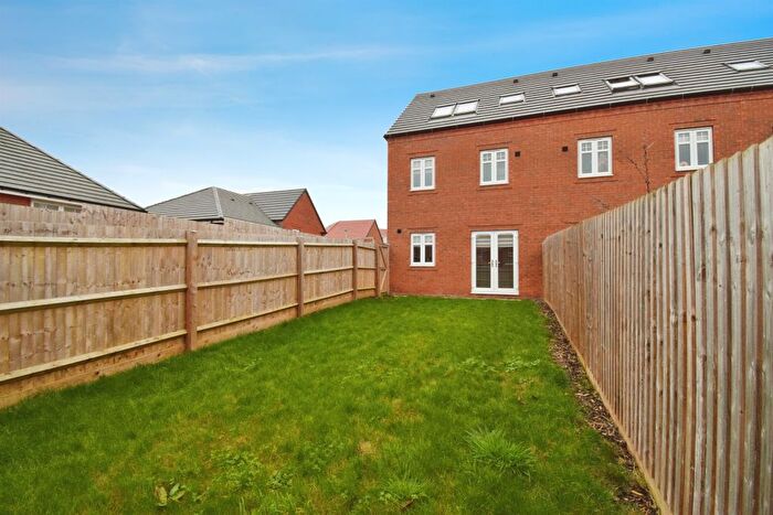 3 Bedroom End Of Terrace House For Sale In Mould Pen, Wigston, LE18