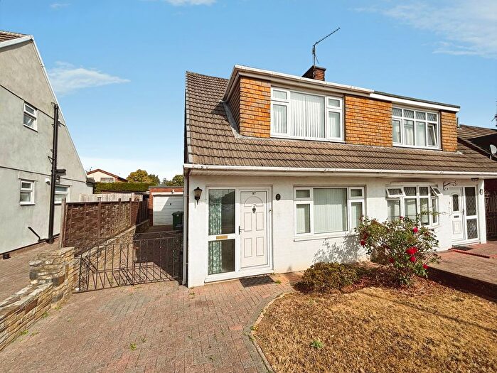 3 Bedroom Semi-Detached House For Sale In Oakwood Avenue, Penylan, Cardiff, CF23