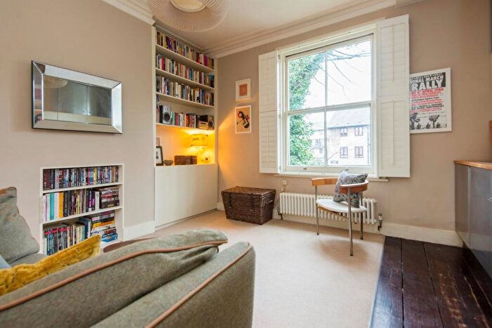 1 Bedroom Apartment To Rent In Evering Road, Hackney, E5