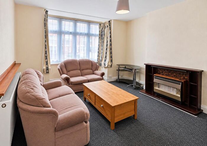 4 Bedroom Terraced House To Rent In Ninth Avenue, Bristol, BS7