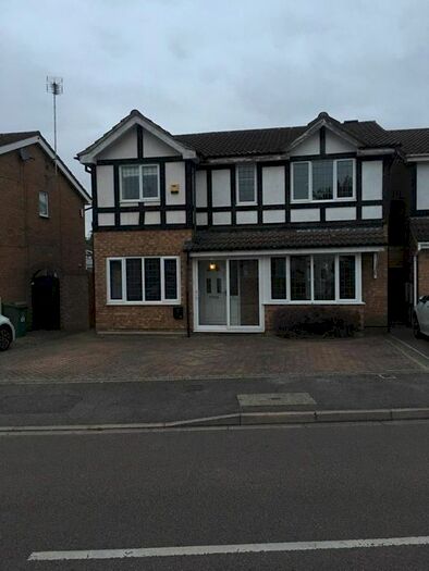 5 Bedroom Detached House To Rent In Milton Way, Houghton Regis, Dunstable, LU5