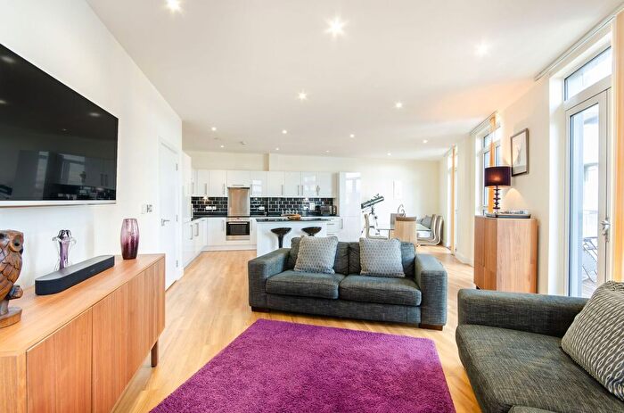 3 Bedroom Flat To Rent In Hatton Road, Alperton, London, HA0