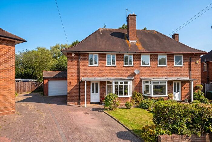 3 Bedroom Semi Detached House For Sale In Park Close, Solihull, B92