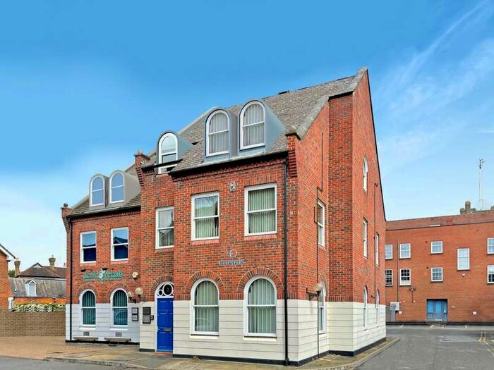 1 Bedroom Flat To Rent In Foundry Court, Gogmore Lane, Chertsey, KT16