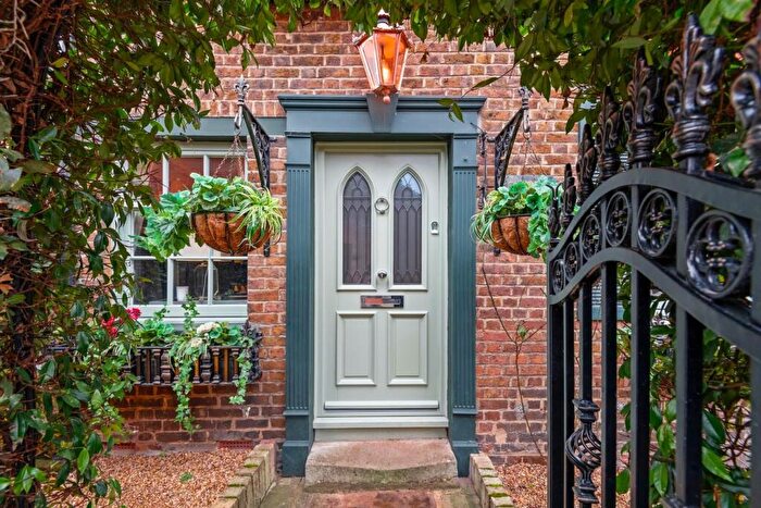 4 Bedroom House For Sale In St. Albans Street, Windsor, SL4