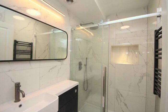 2 Bedroom Flat To Rent In Corinne Road, Tufnell Park, London, N19