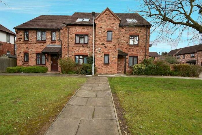 Flat To Rent In Barnaby Close, South Harrow, HA2