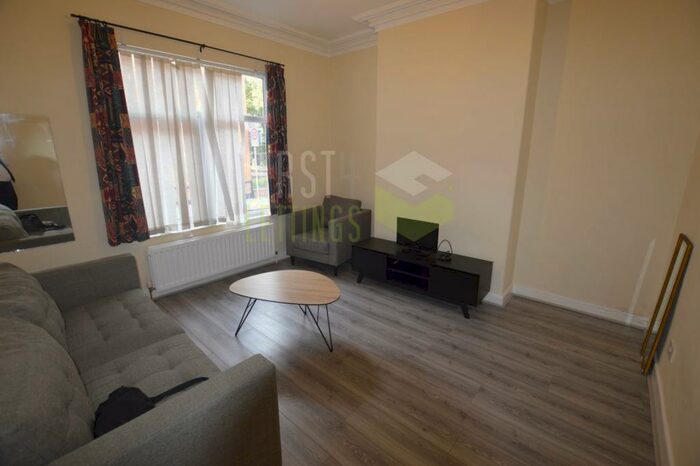 4 Bedroom Terraced House To Rent In Welland Street, Leicester, LE2