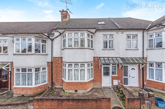 3 Bedroom Terraced House For Sale In Gordon Road, South Woodford, London, E18