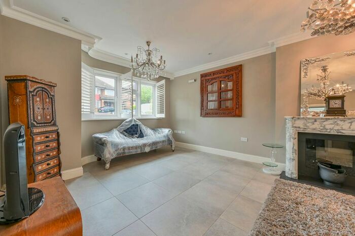 5 Bedroom Detached House To Rent In Ashbourne Road, Ealing, London, W5