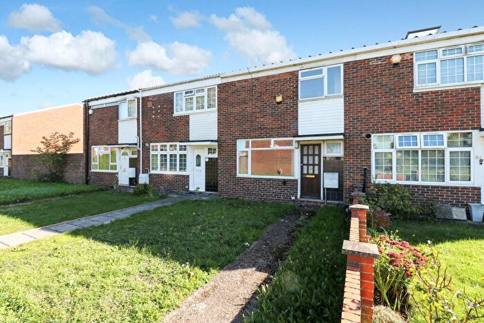 3 Bedroom Terraced House For Sale In Spackmans Way, Slough, Berkshire, SL1