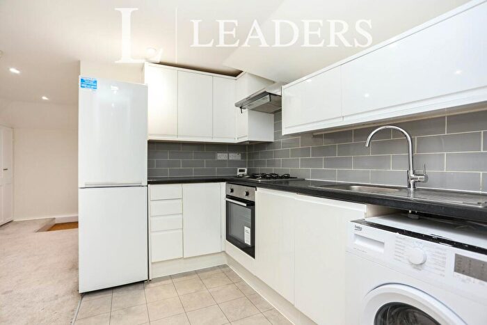 2 Bedroom Flat To Rent In Theodore Road, SE13