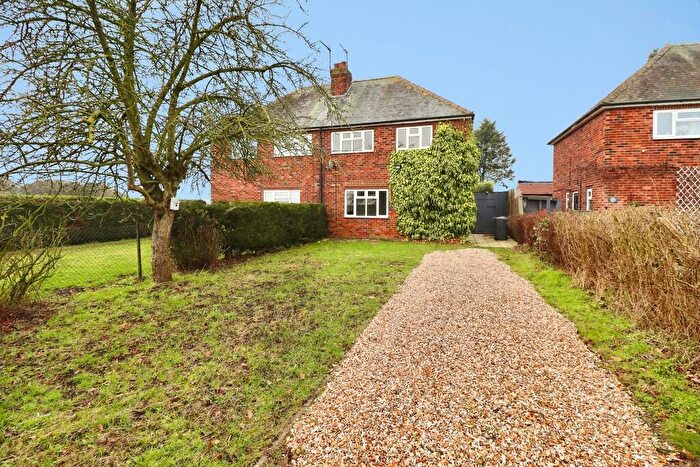 2 Bedroom Semi-Detached House For Sale In Saxilby Road, Skellingthorpe, LN6