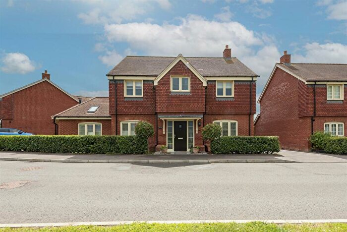 4 Bedroom Detached House For Sale In Chapel Drive, Aston Clinton, HP22