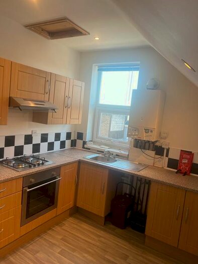 1 Bedroom Flat To Rent In Woodville Road, Cardiff, CF24