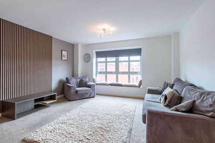 2 Bedroom Apartment To Rent In Point, George Street, B3