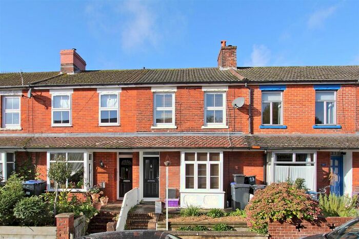 2 Bedroom Terraced House For Sale In Ashfield Road, Salisbury, SP2