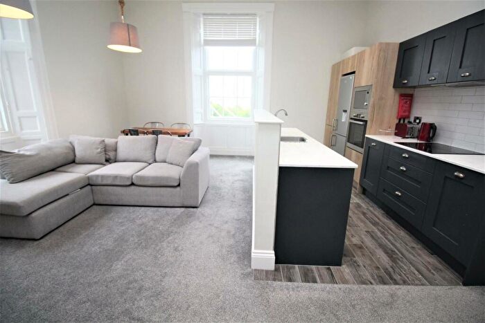 3 Bedroom Apartment To Rent In Picton Manor, City Centre, Newcastle Upon Tyne, NE1