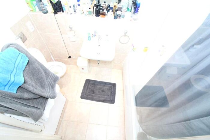 1 Bedroom Flat To Rent In - Solly Street- City Centre Apartment-, S1