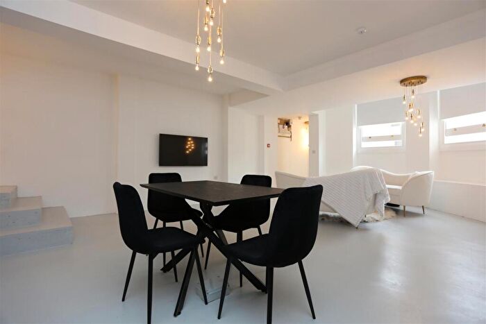 1 Bedroom Flat To Rent In Marine Parade, Brighton, BN2