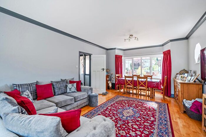 4 Bedroom Detached House For Sale In Longdown Road, Epsom, KT17