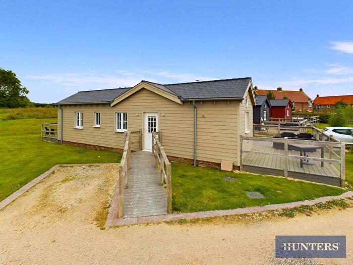 2 Bedroom Lodge For Sale In Discovery Way, The Bay, Filey, YO14