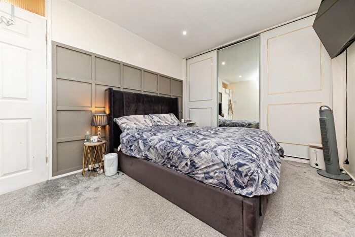 3 Bedroom Terraced House For Sale In Ferrier Road, Chells, Stevenage, SG2