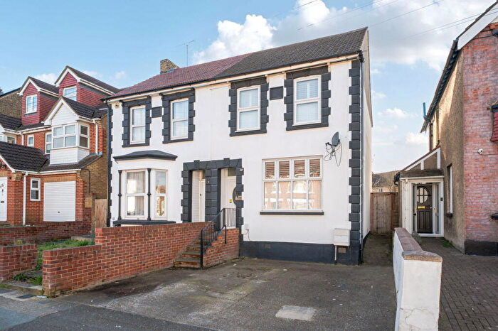 3 Bedroom Semi Detached House For Sale In Sq Ft Of Spacious Family Living With Off Road Parking, ME7