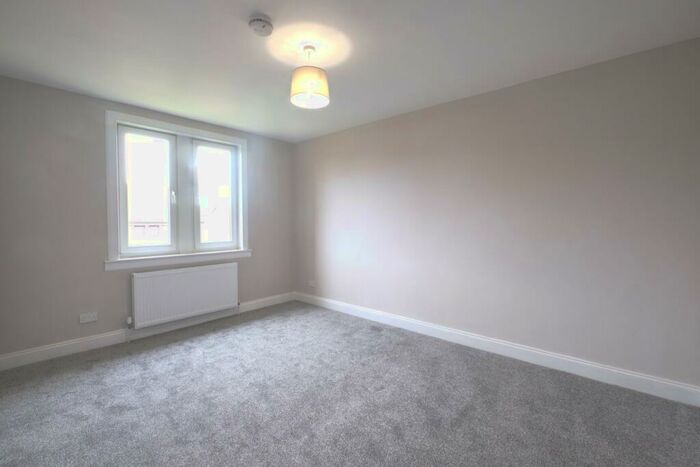 3 Bedroom Maisonette To Rent In Lansbury Street, Kirkcaldy, KY1
