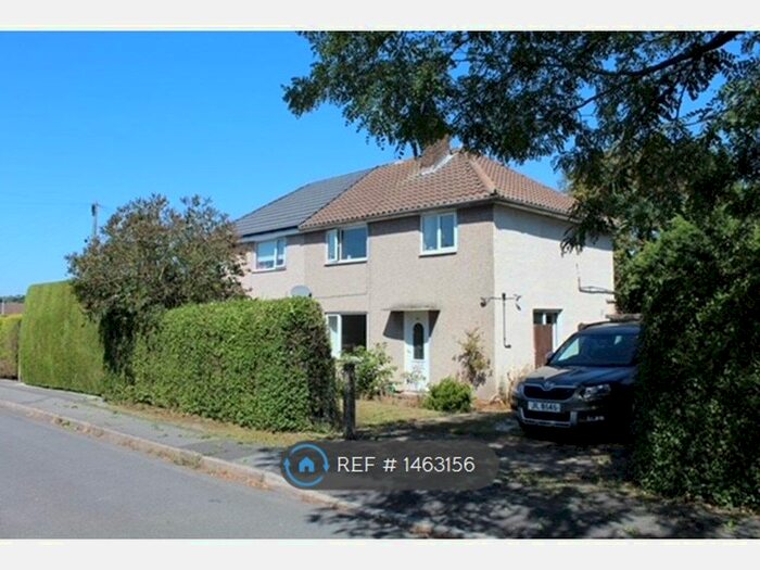 3 Bedroom Semi-Detached House To Rent In Dove Croft, New Ollerton, Newark, NG22