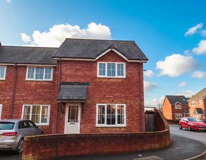 3 Bedroom Link Detached House For Sale In Clos Ceitho, Llanbadarn Fawr, Aberystwyth, SY23