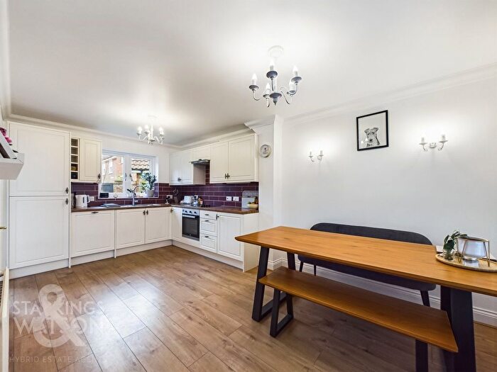 3 Bedroom Detached House For Sale In Muir Drive, Hingham, Norwich, NR9