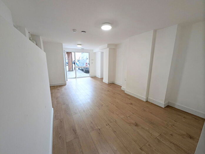1 Bedroom Flat To Rent In St. Georges Walk, Waterlooville, PO7