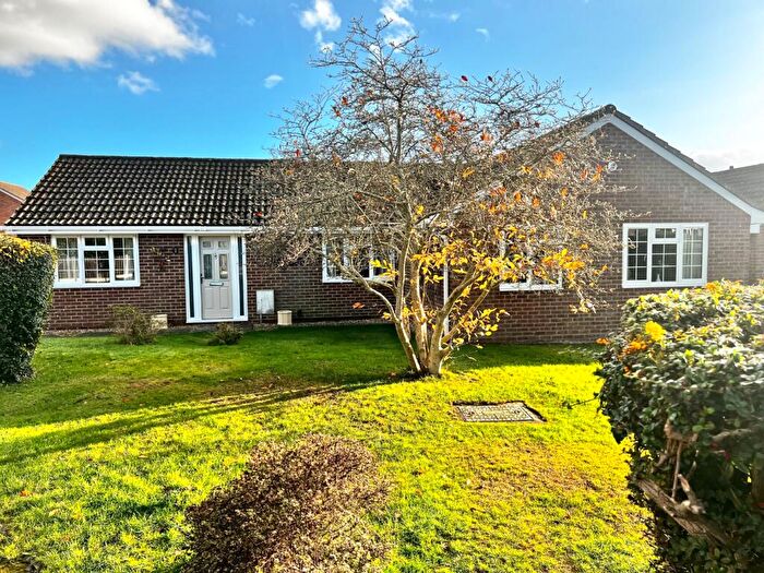 3 Bedroom Detached Bungalow For Sale In Holbury, Southampton, Hampshire, SO45