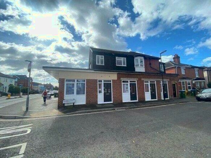 Apartment To Rent In Shirley Road, Southampton, Hampshire, SO15