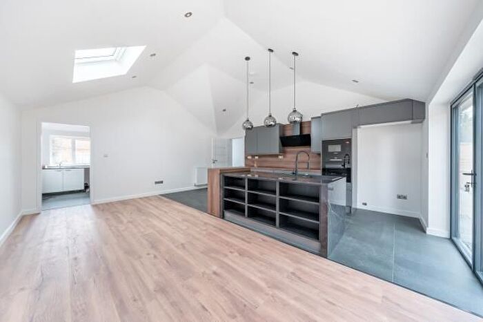 3 Bedroom Detached Bungalow To Rent In Hampden Drive, Kidlington, OX5