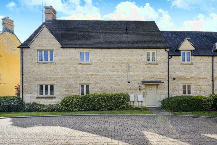 2 Bedroom Apartment To Rent In Cirencester, GL7