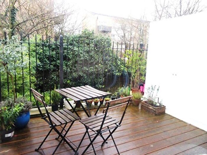1 Bedroom Flat To Rent In Isledon Road, Finsbury Park, N7