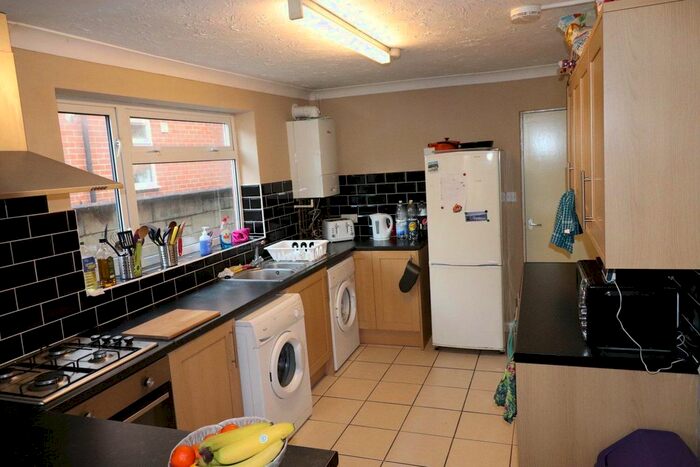 5 Bedroom Property To Rent In Forster Road, Southampton, SO14