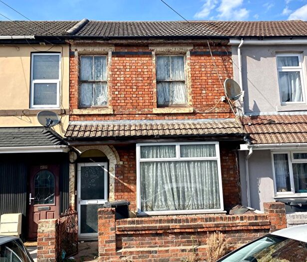 3 Bedroom Terraced House For Sale In Beatrice Street, Swindon, SN2