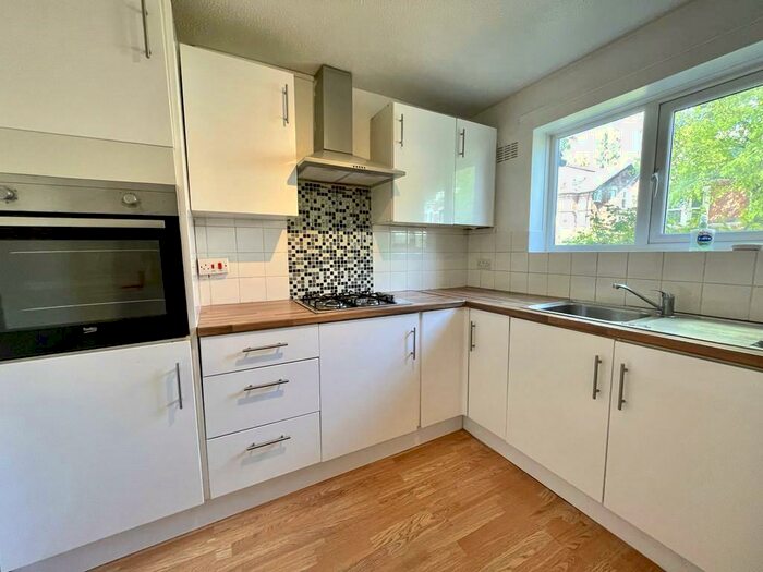 3 Bedroom House To Rent In Hamstead Road, Handsworth, Birmingham, B20