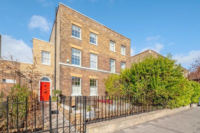 5 Bedroom Flat To Rent In Greenwich High Road, London, SE10