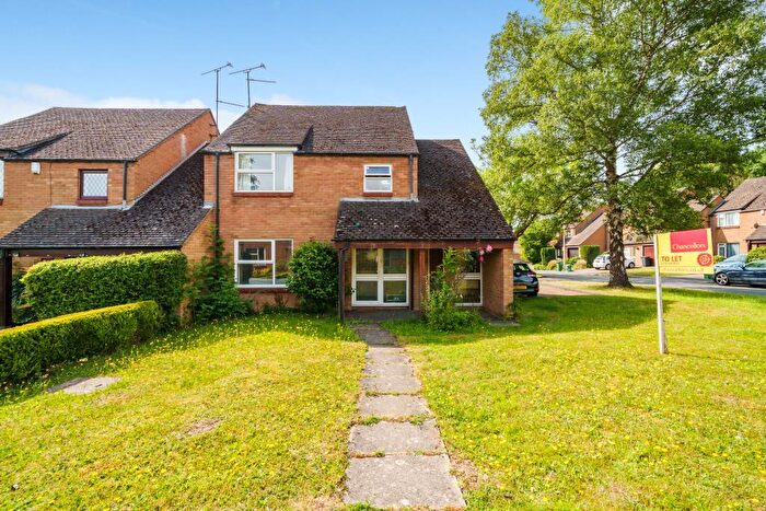 4 Bedroom Detached House To Rent In Calcot, Reading, RG31